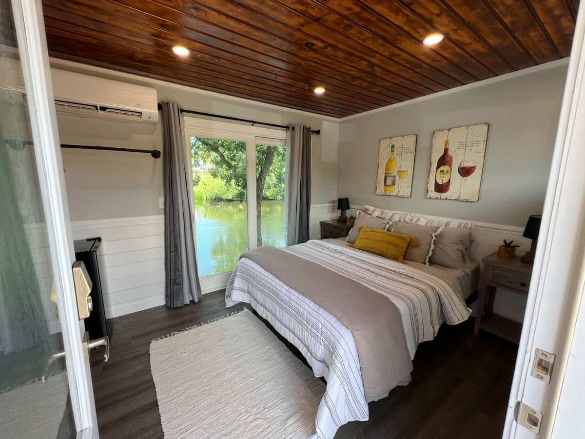 Venue-Cabin-2-2